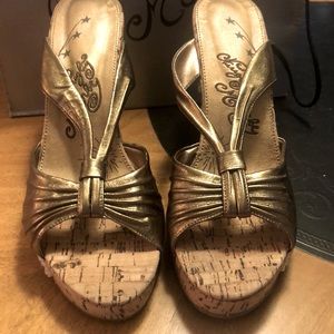 NIB Vintage Naughty Monkey All Night Bronze Wedge 10